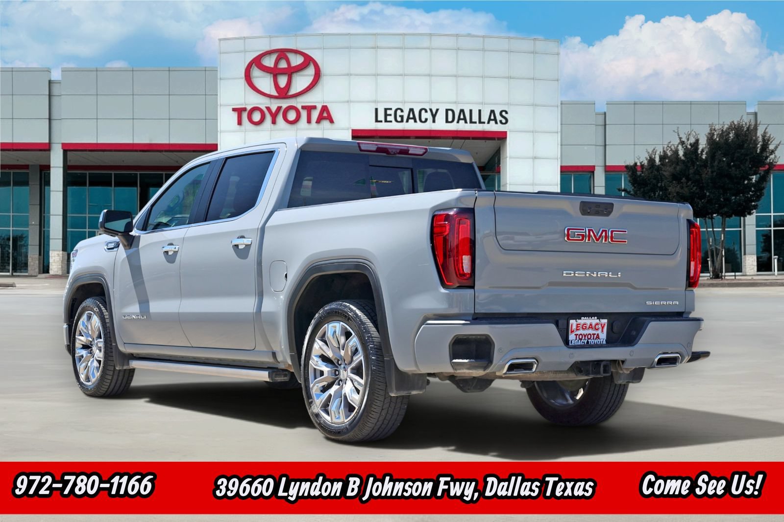 Used 2024 GMC Sierra 1500 Denali RWD image 8