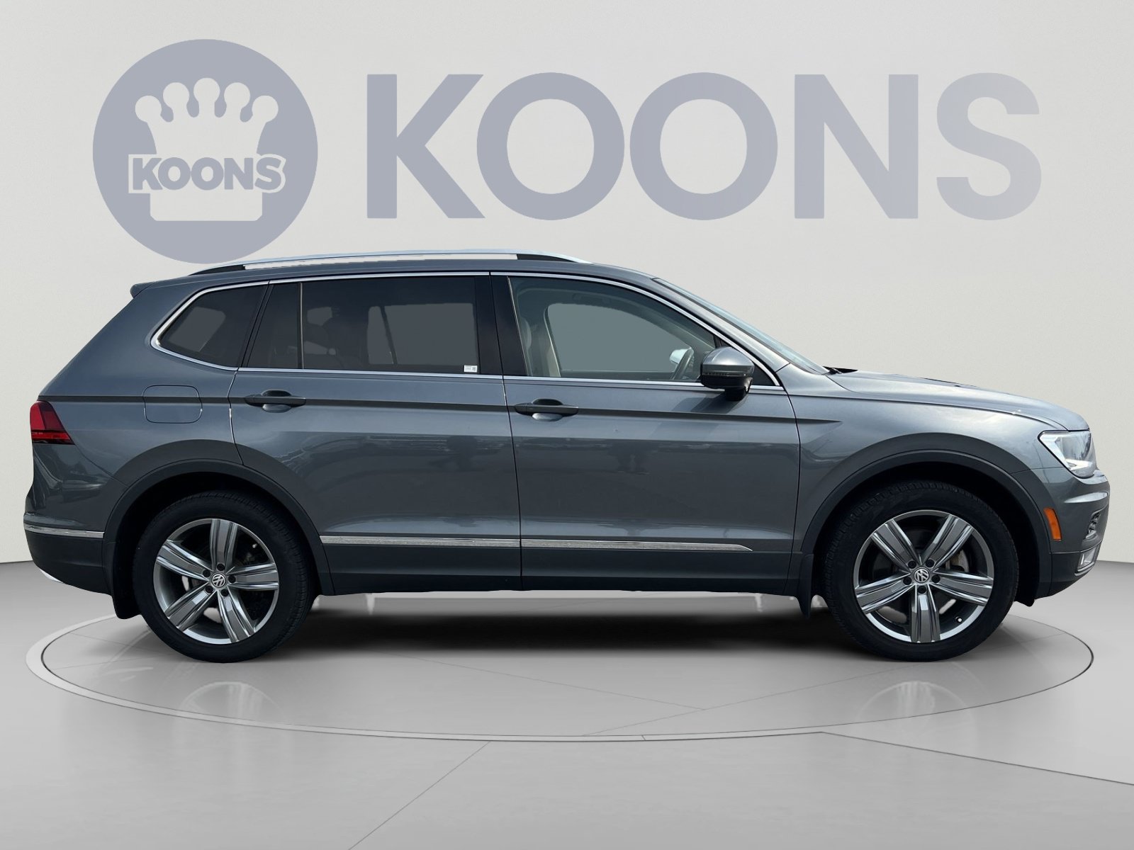 Used 2021 Volkswagen Tiguan SE AWD/4WD image 8