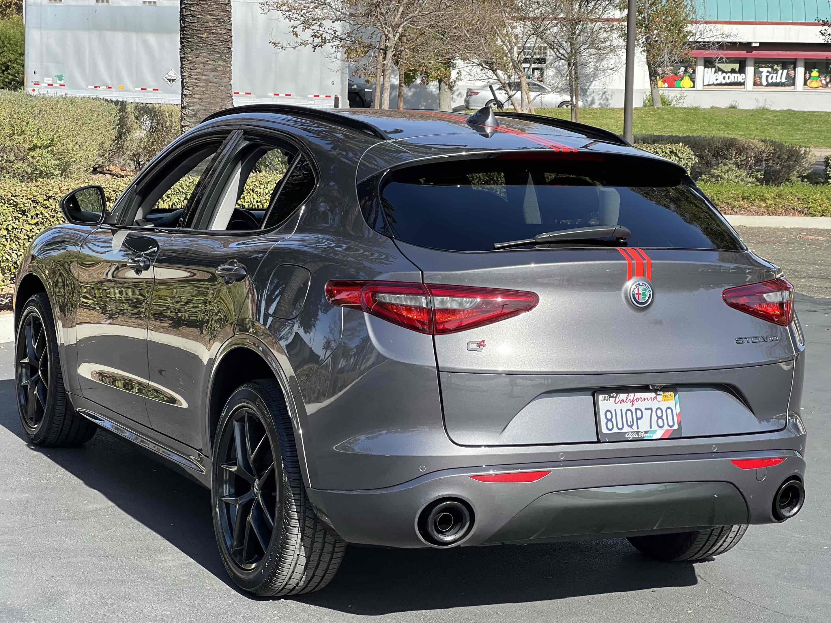 Used 2020 Alfa Romeo Stelvio Ti w/ Nero Edizione image 22