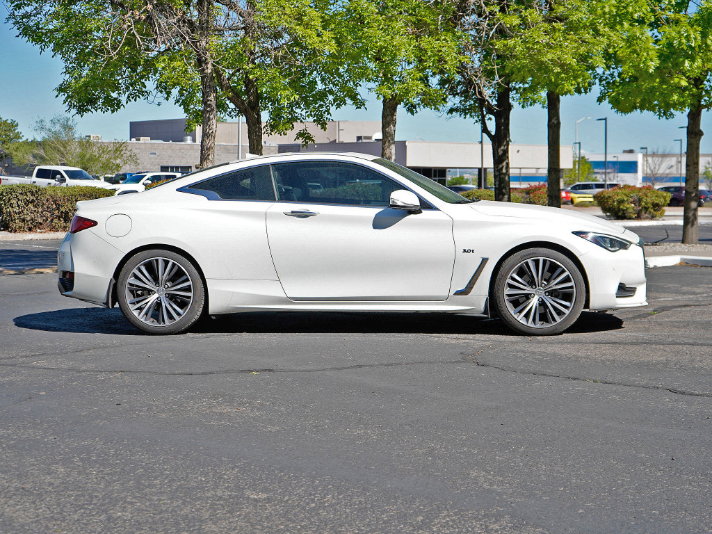 Used 2018 INFINITI Q60 3.0t Luxe w/ Sensory Package 3.0T Luxe image 7