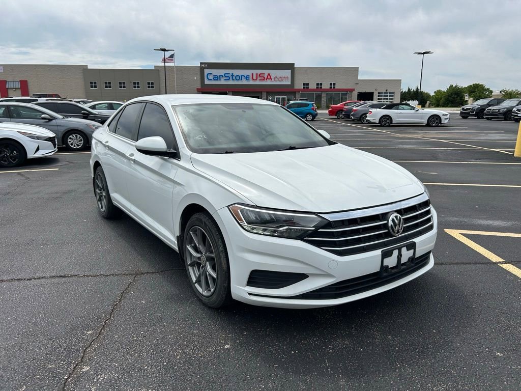 Used 2019 Volkswagen Jetta R-Line FWD image 1