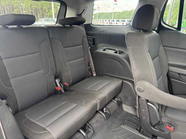 Used 2022 GMC Acadia SLE w/ Driver Convenience Package FWD image 15