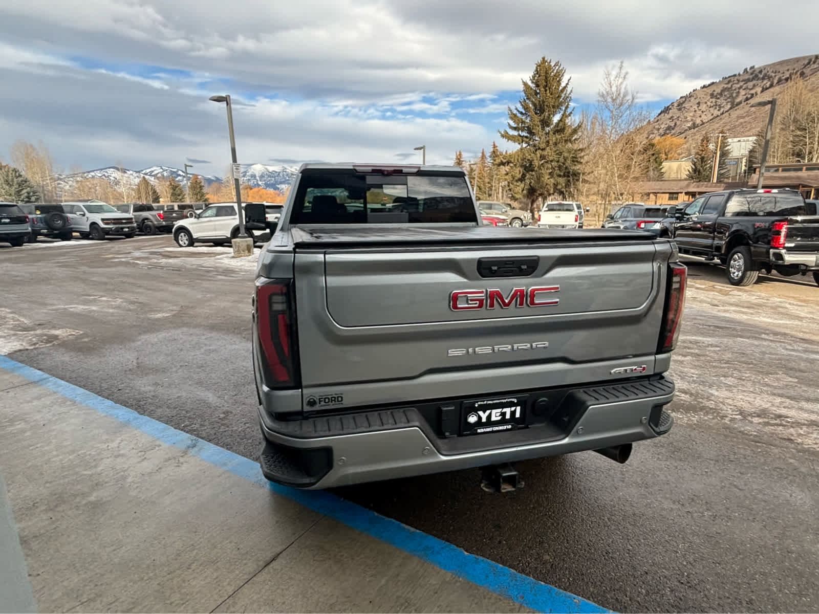 Used 2024 GMC Sierra 2500 AT4 w/ AT4 Premium Plus Package image 16