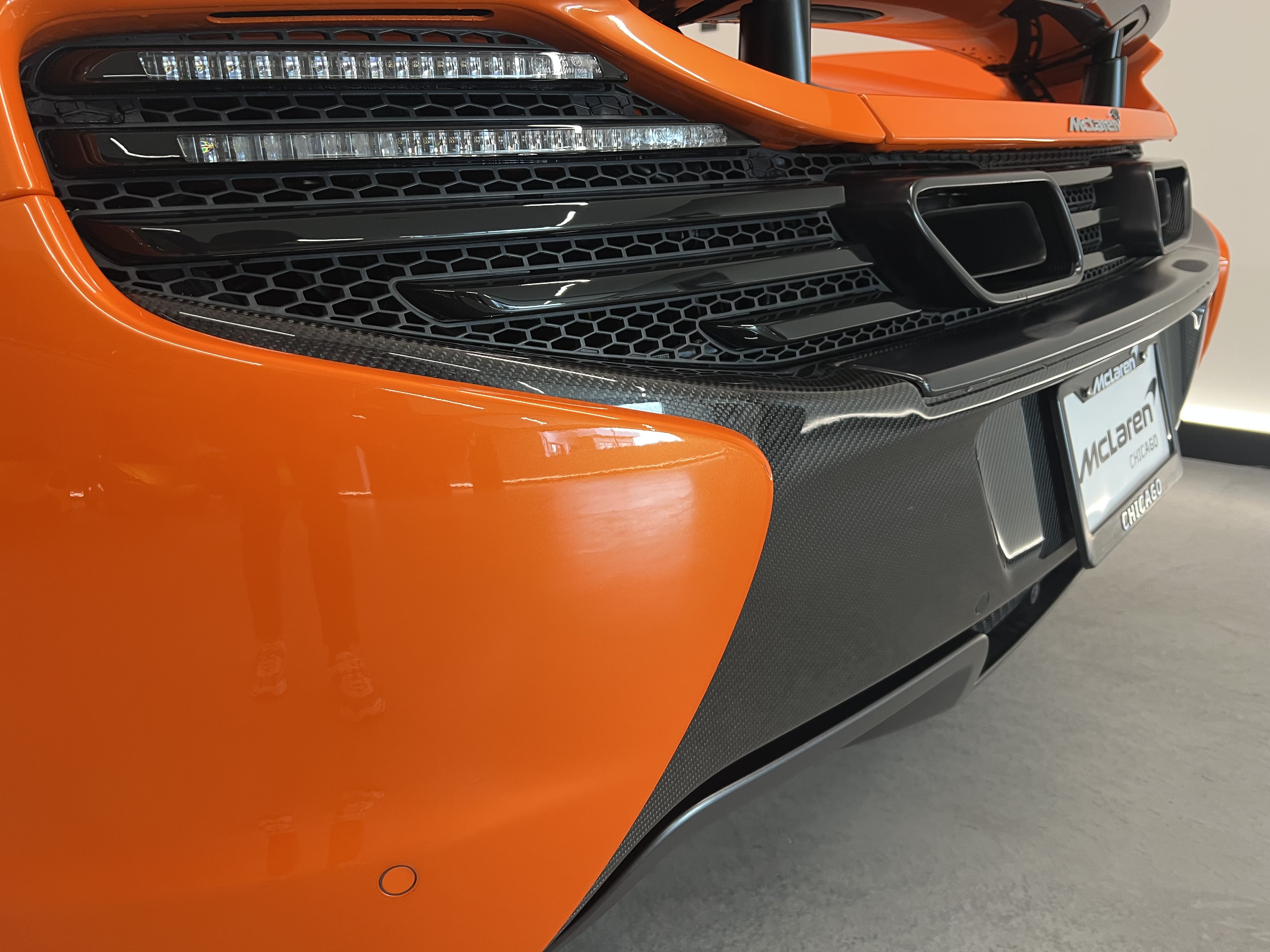 Used 2015 McLaren 650S Spider RWD image 22