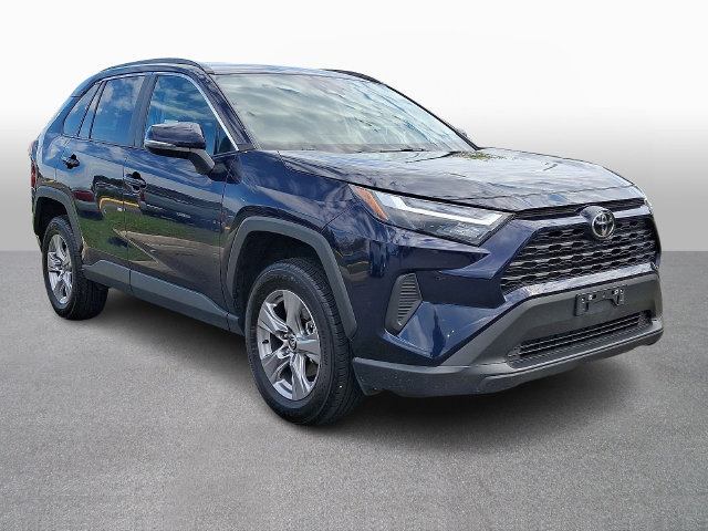 Used 2025 Toyota RAV4 XLE AWD/4WD image 3