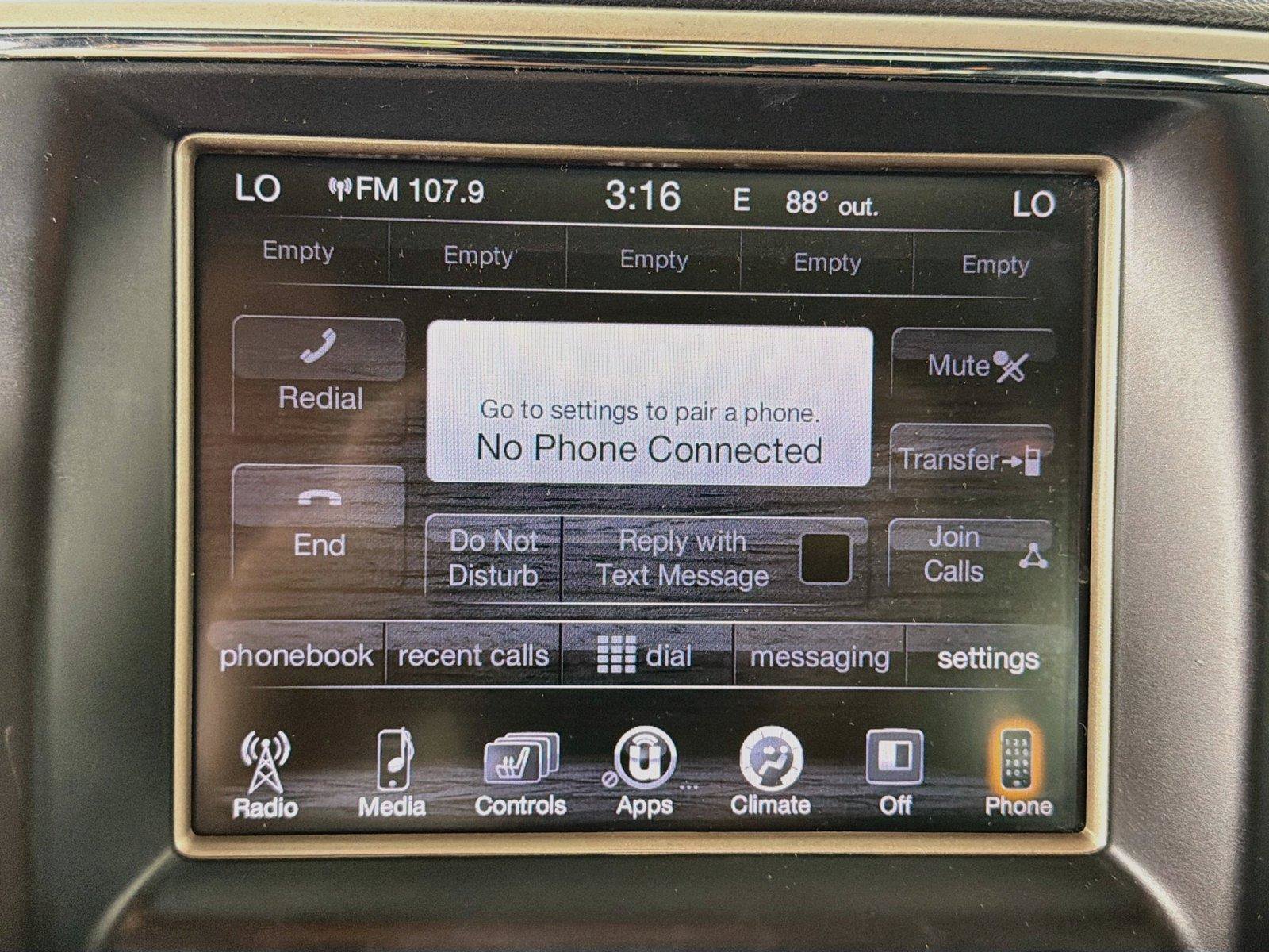Used 2015 Jeep Grand Cherokee Altitude RWD image 14