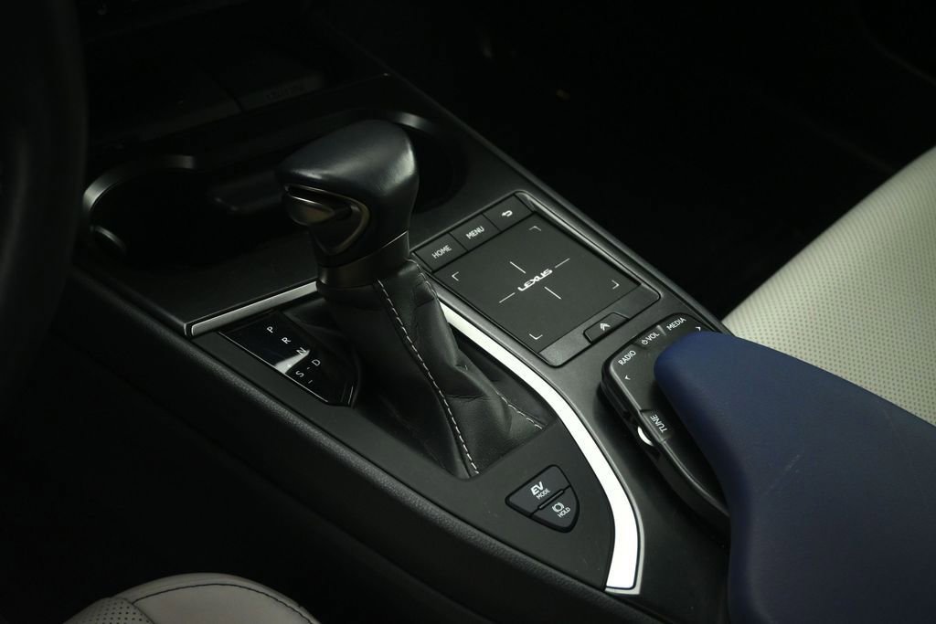 Used 2021 Lexus UX 250h w/ Premium Package AWD/4WD image 56