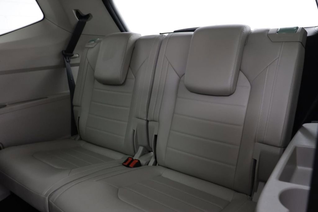 Used 2025 Volkswagen Atlas SEL image 14