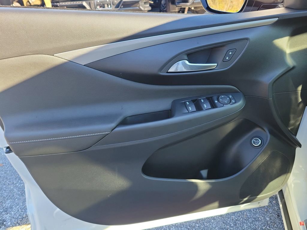 New 2025 Buick Envista Sport Touring FWD image 18