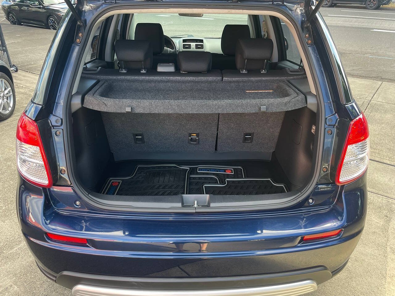 Used 2008 Suzuki SX4 AWD Hatchback image 9