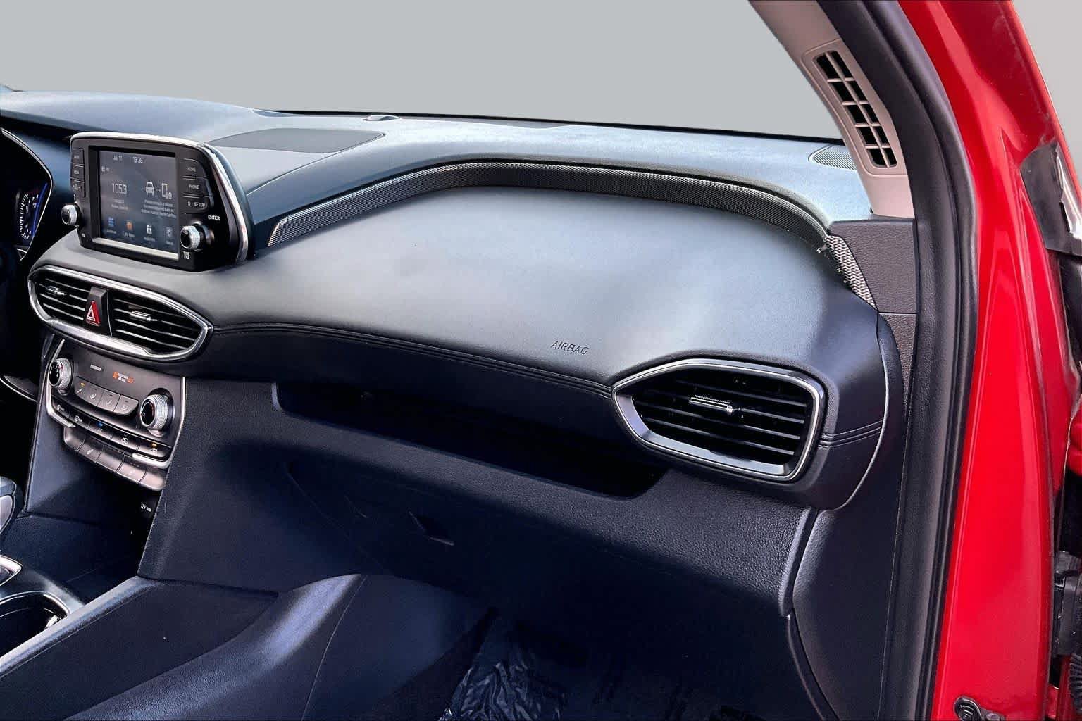 Used 2019 Hyundai Santa Fe SEL FWD image 18