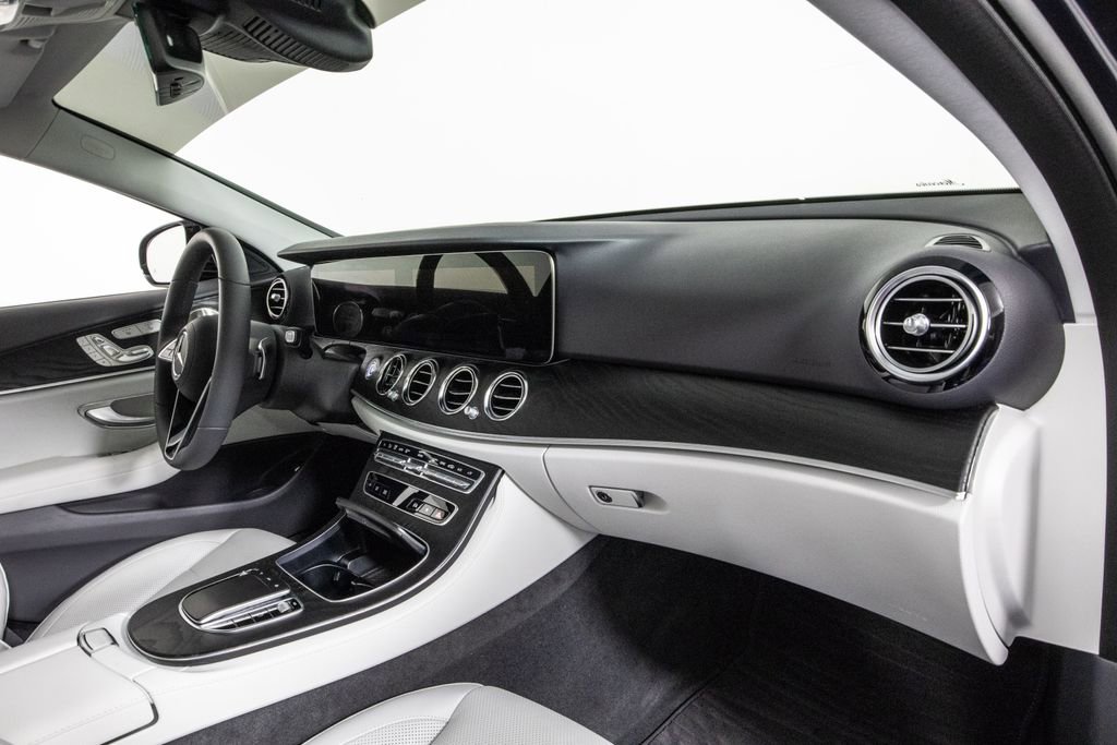 Used 2023 Mercedes-Benz E 350 Sedan image 16