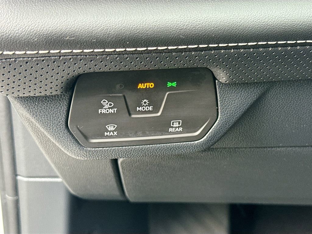 Used 2024 Volkswagen Atlas SE FWD image 26
