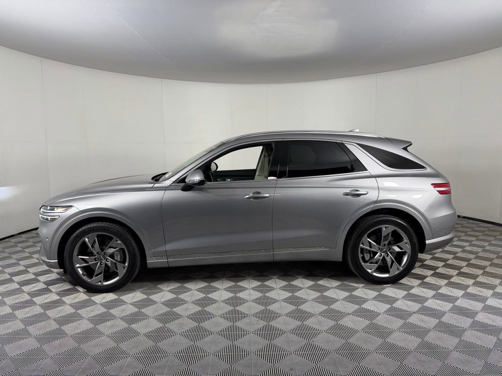 Used 2025 Genesis Electrified GV70 Advanced image 11