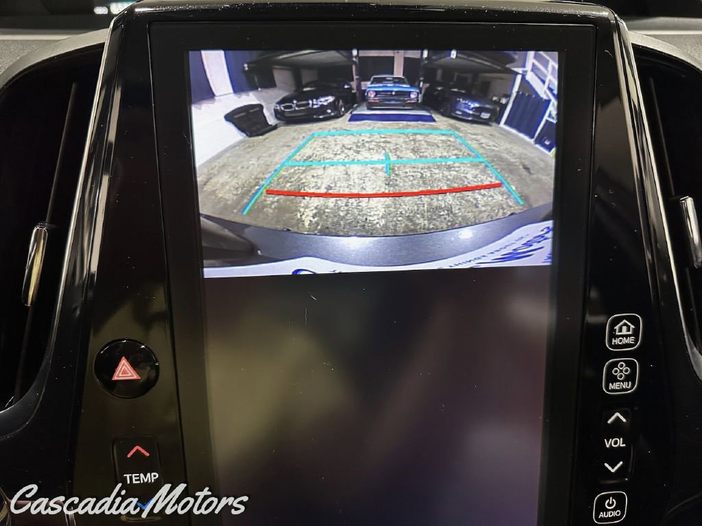Used 2018 Toyota Prius Four w/ Advanced Technology Package FWD image 17