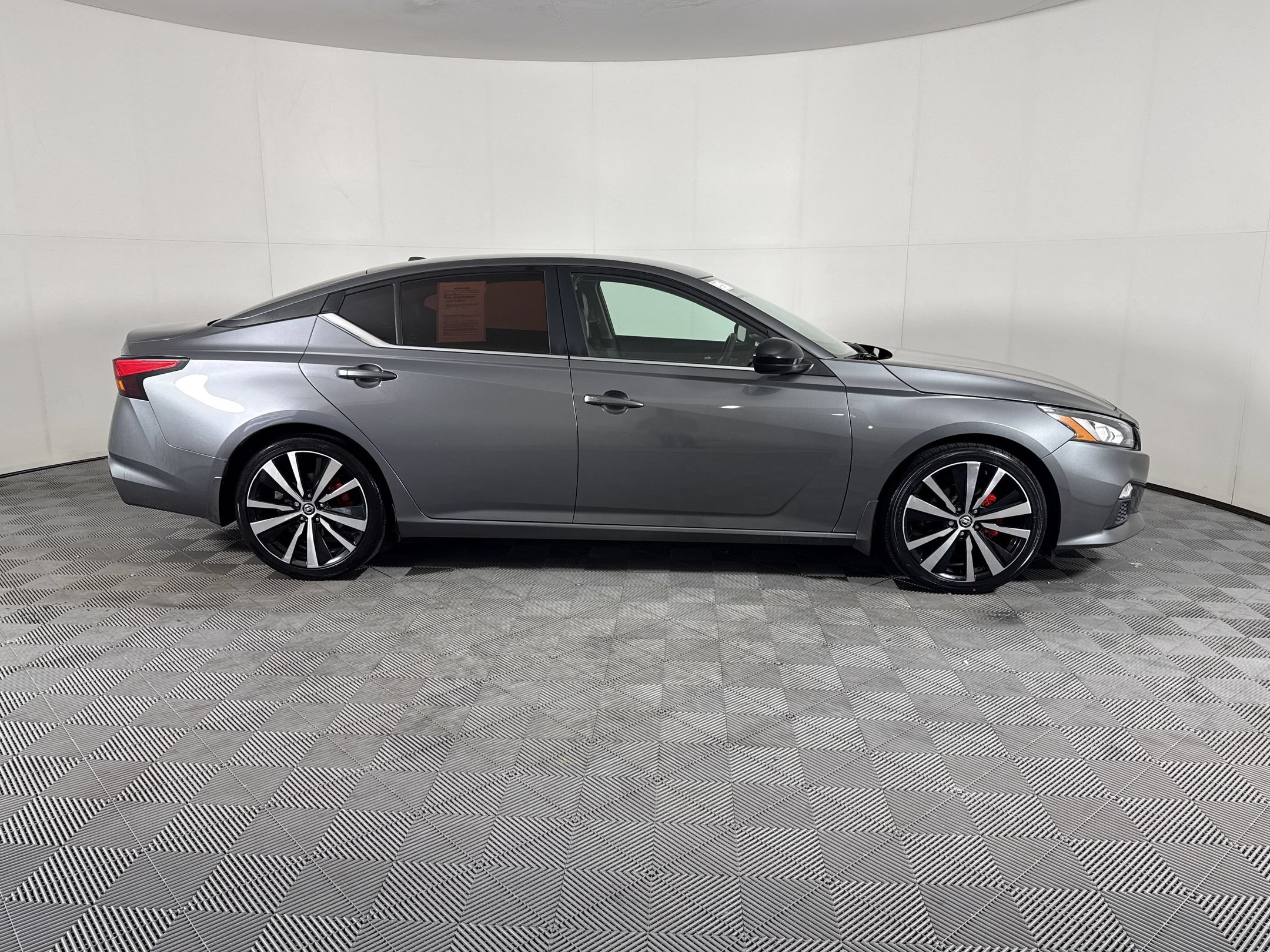 Used 2022 Nissan Altima 2.5 SR FWD image 7