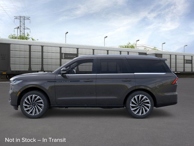 New 2026 Lincoln Navigator Black Label AWD/4WD image 3