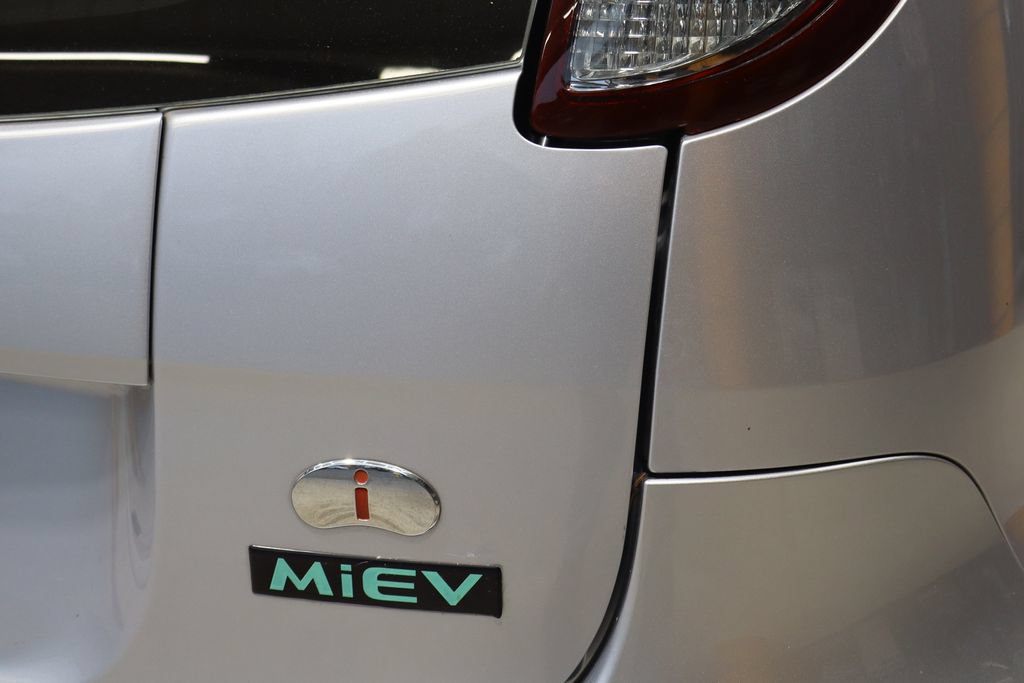 Used 2012 Mitsubishi i RWD image 33