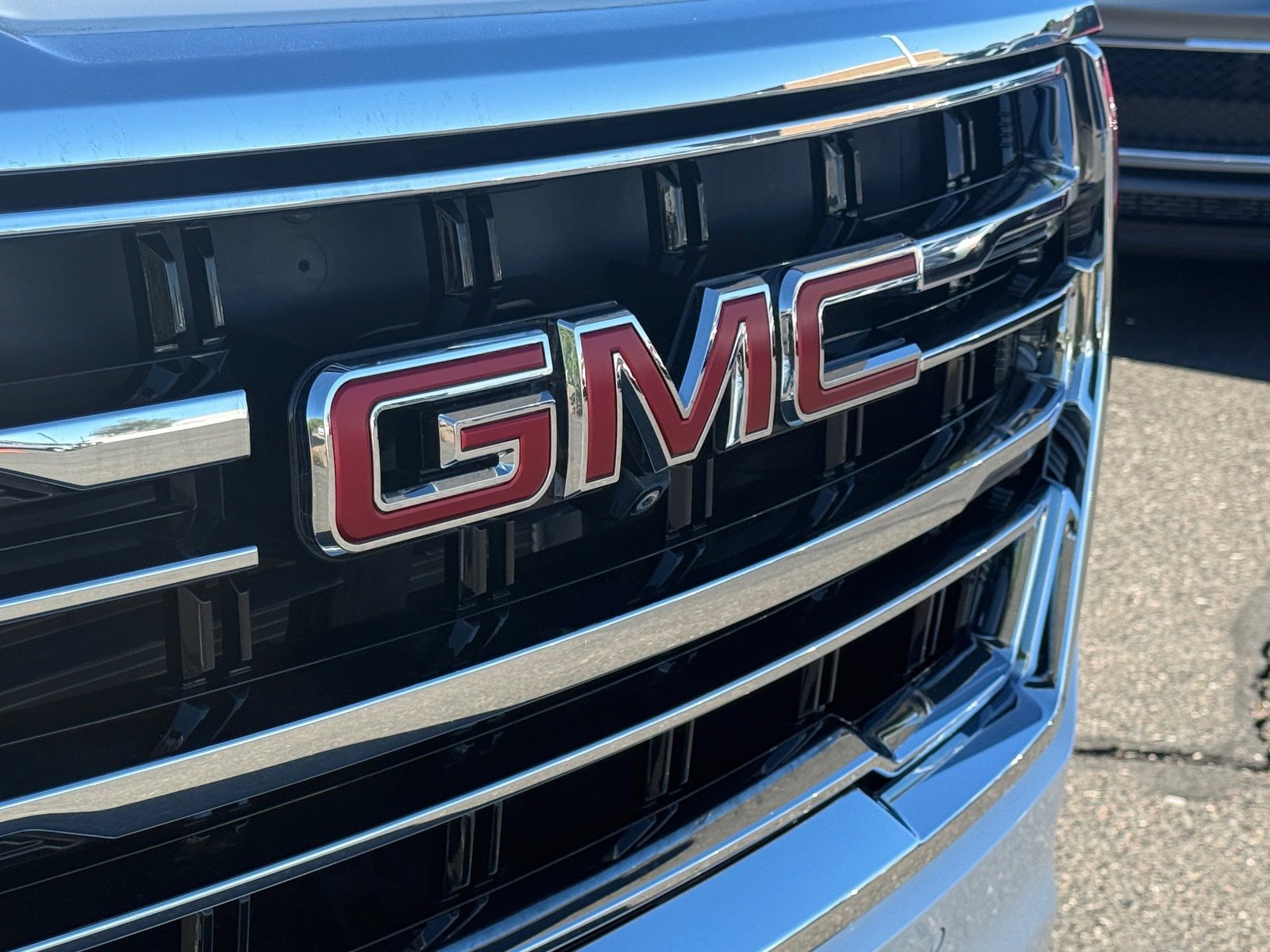 Used 2024 GMC Yukon XL SLT w/ SLT Luxury Package image 32