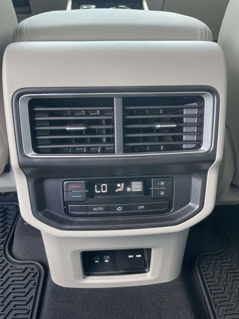 New 2026 Volkswagen Atlas SE FWD image 12