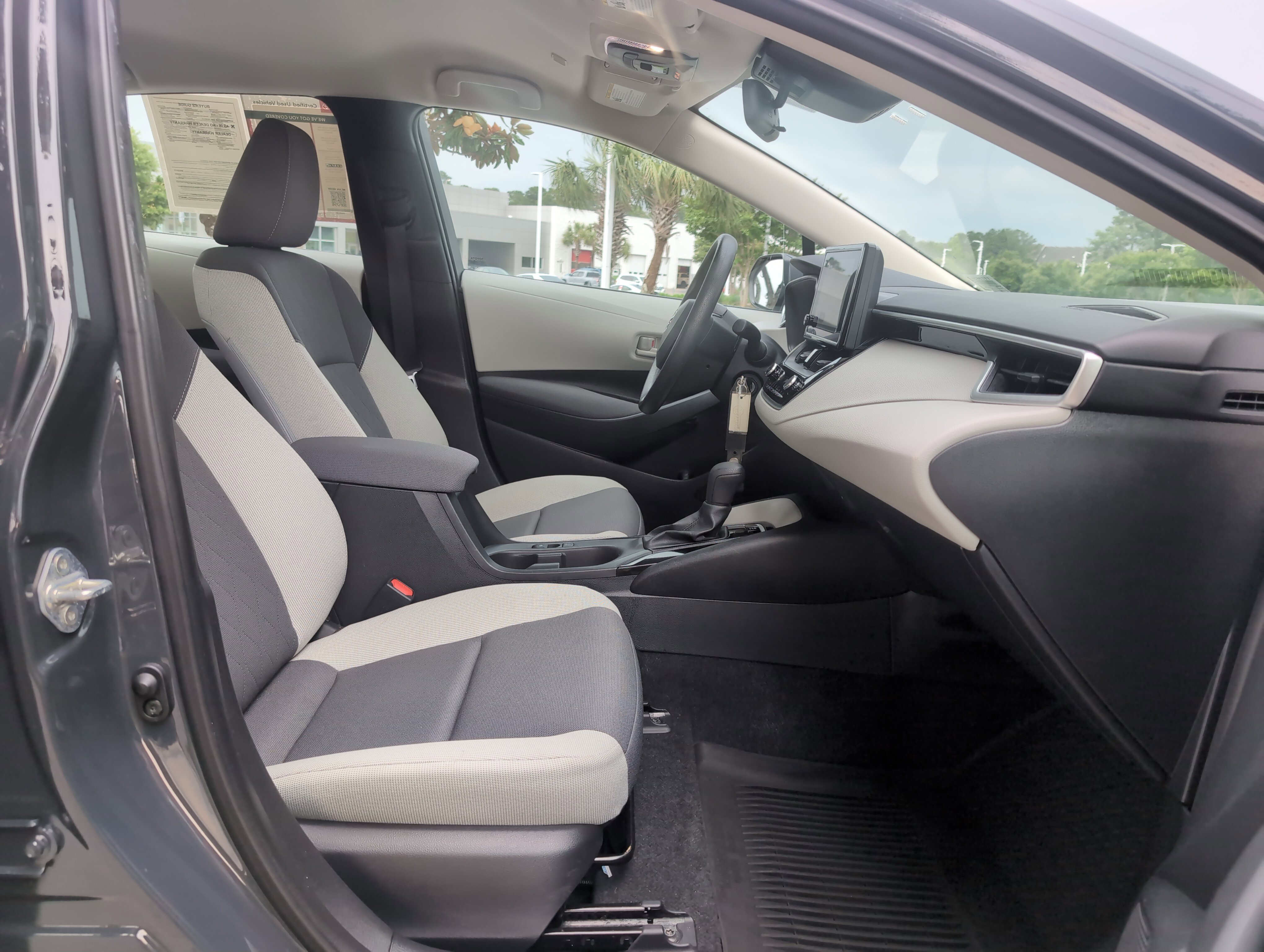 Certified 2024 Toyota Corolla LE FWD image 32