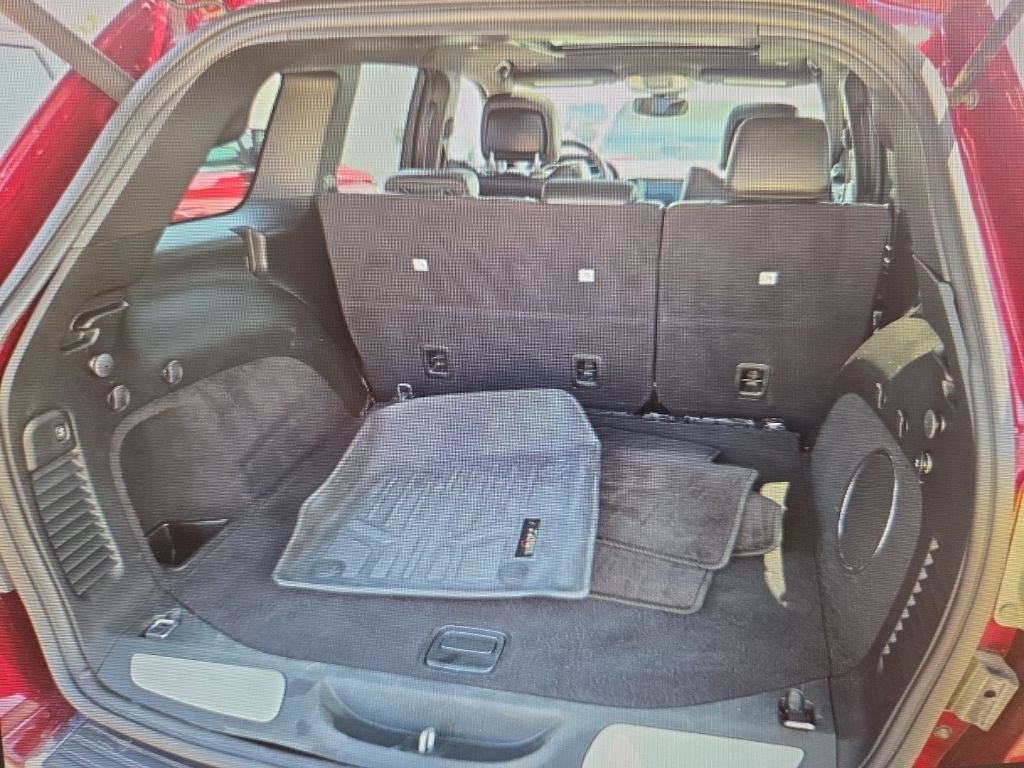 Used 2018 Jeep Grand Cherokee Overland AWD/4WD image 14