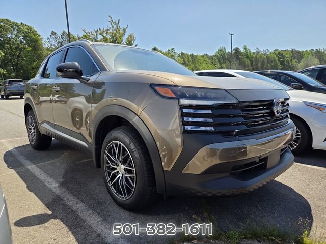 Used 2026 Nissan Kicks SV w/ SV Premium Package FWD image 2