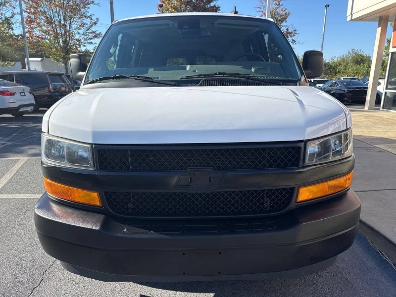 Used 2024 Chevrolet Express 3500 LS RWD image 2
