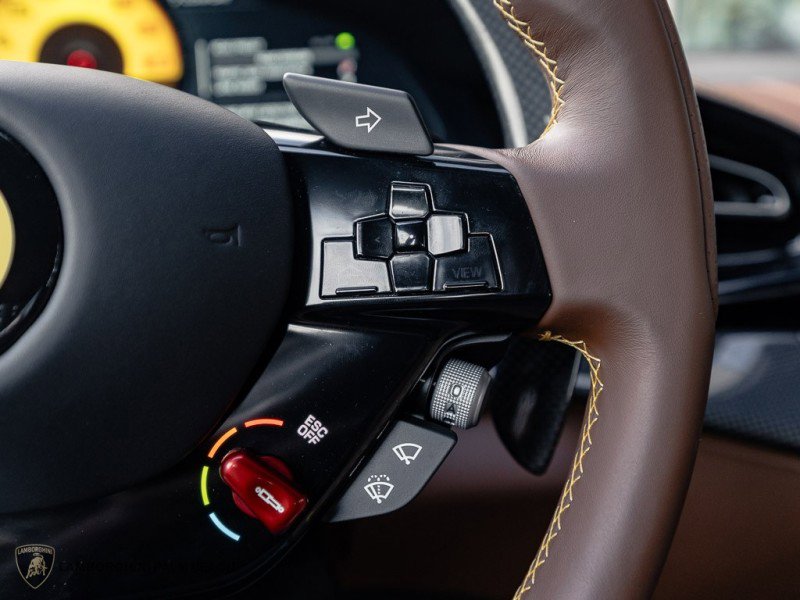 Used 2026 Ferrari Purosangue image 19