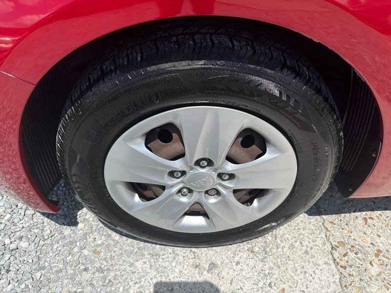 Used 2016 Kia Forte LX FWD image 8