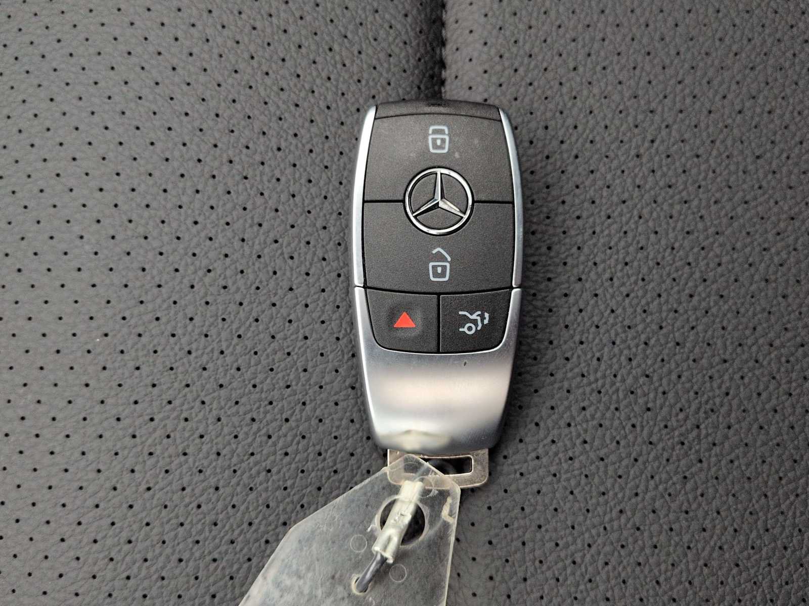 Used 2026 Mercedes-Benz GLE 450 4MATIC image 39