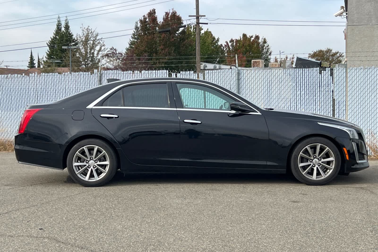 Used 2019 Cadillac CTS Luxury RWD image 6