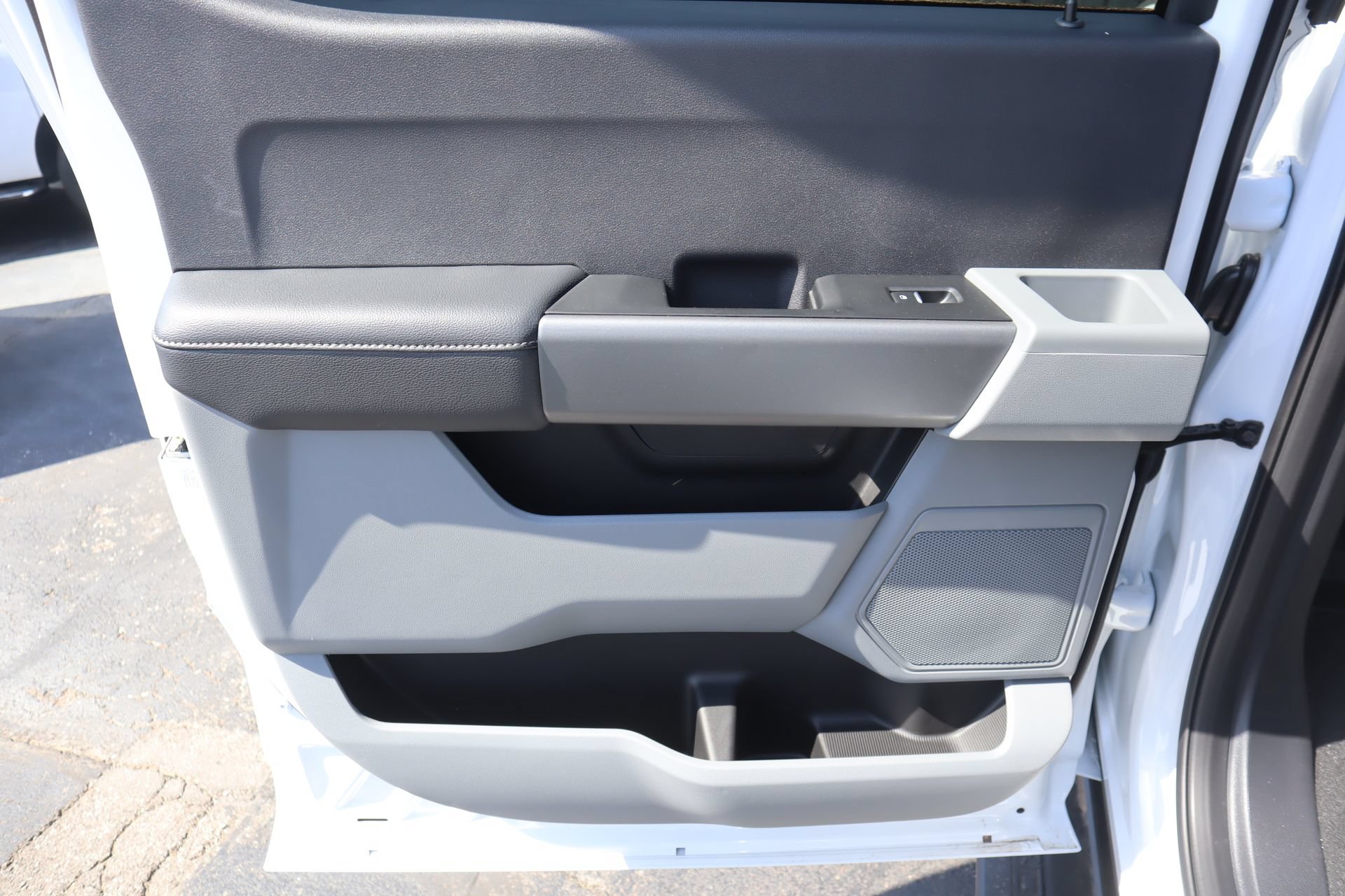 New 2026 Ford F350 XL w/ STX Appearance Package AWD/4WD image 15