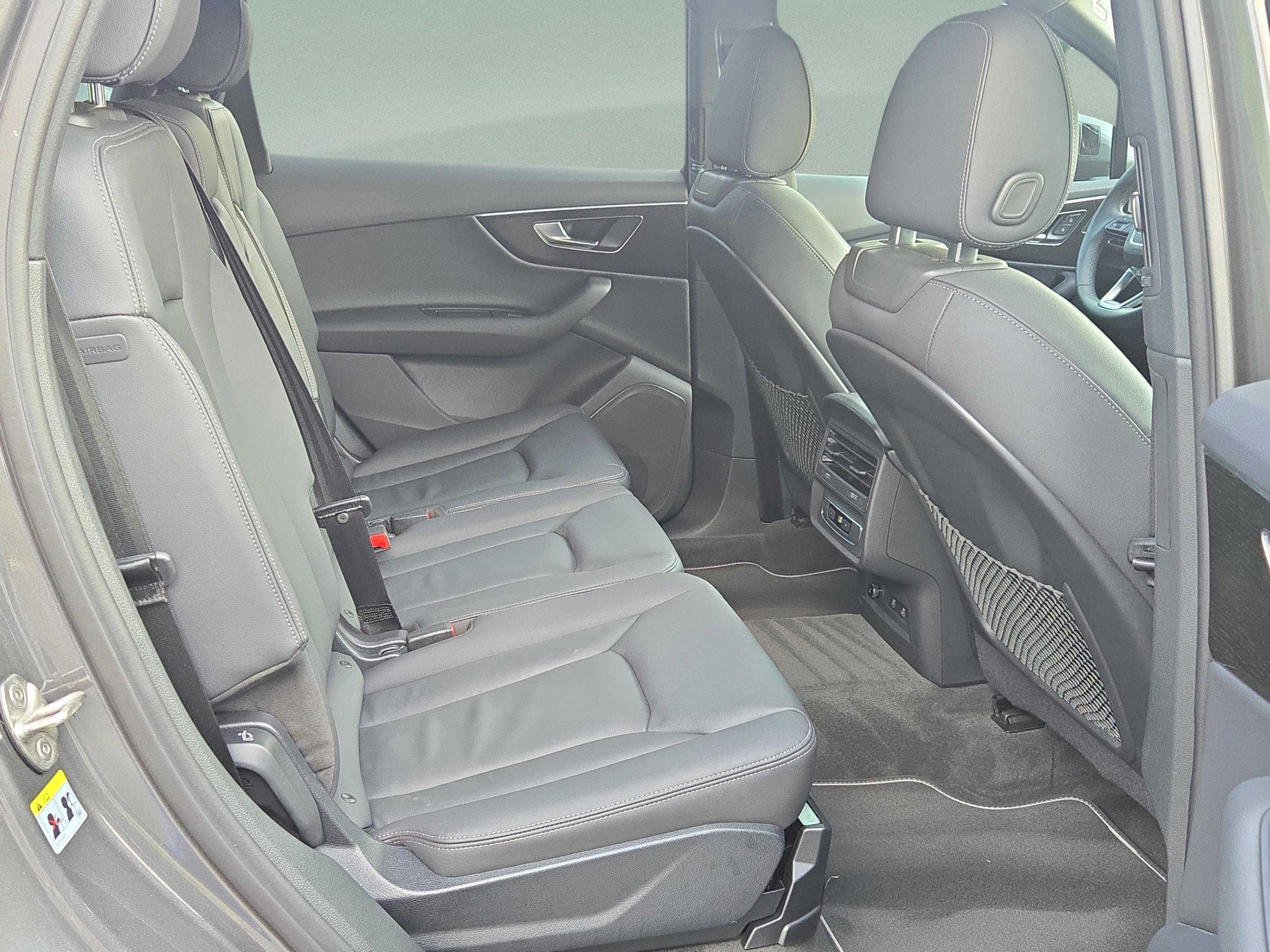 Used 2025 Audi Q7 2.0T Premium w/ Convenience Package image 13