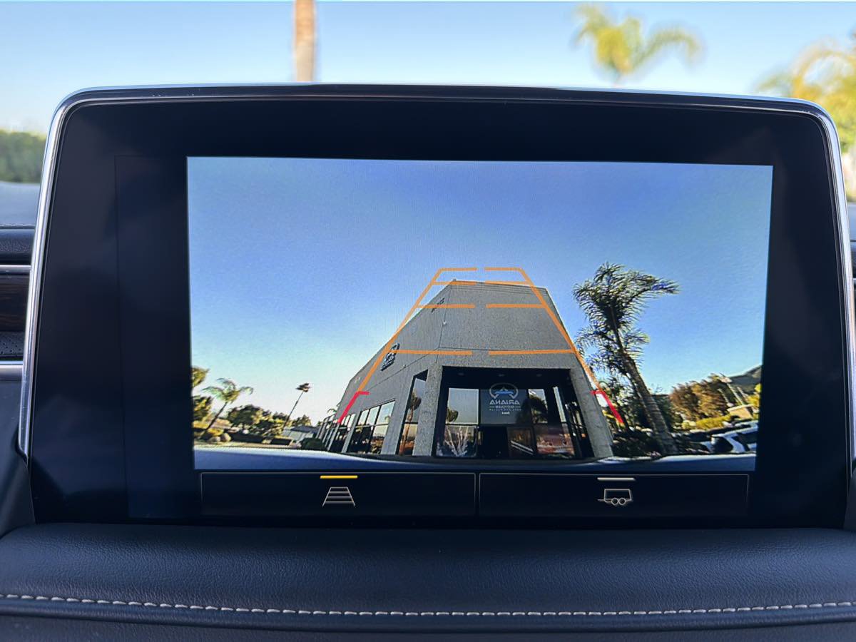 Used 2023 Chevrolet Suburban Premier RWD image 33