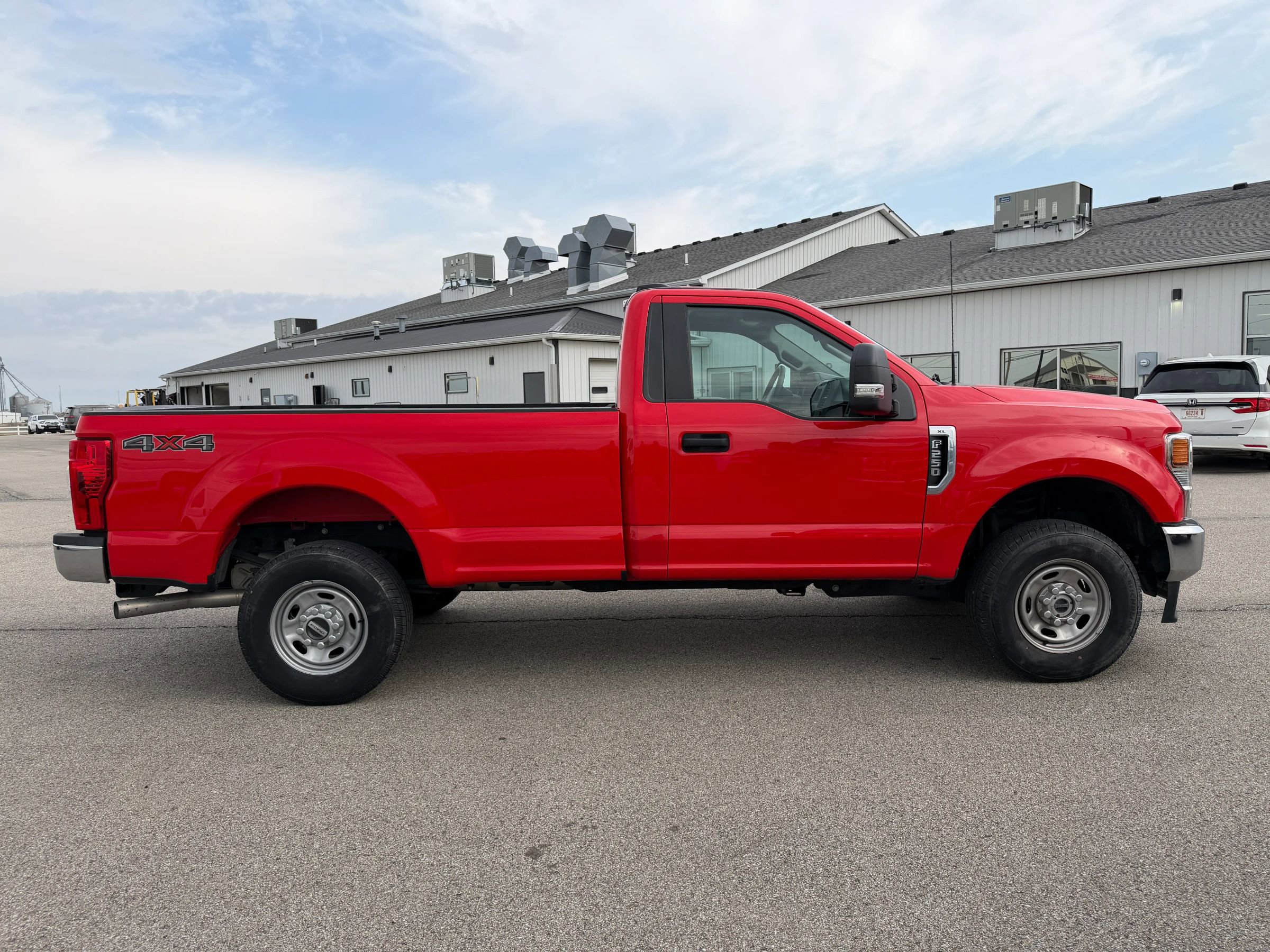 Used 2022 Ford F250 XL w/ Power Equipment Group image 7