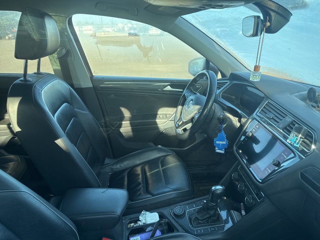 Used 2019 Volkswagen Tiguan SEL Premium image 12