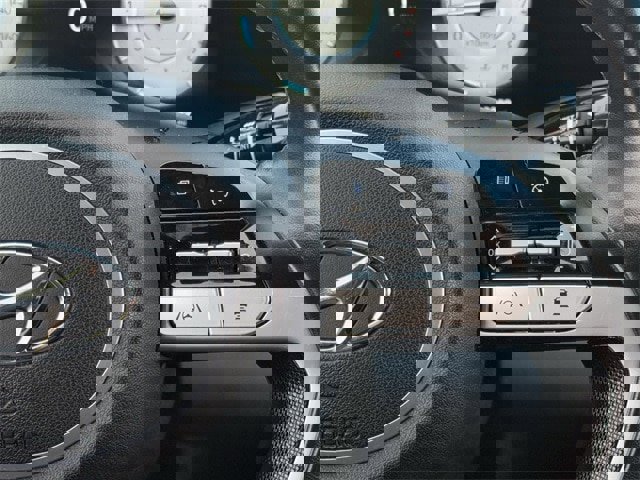 Used 2021 Hyundai Elantra Limited image 14