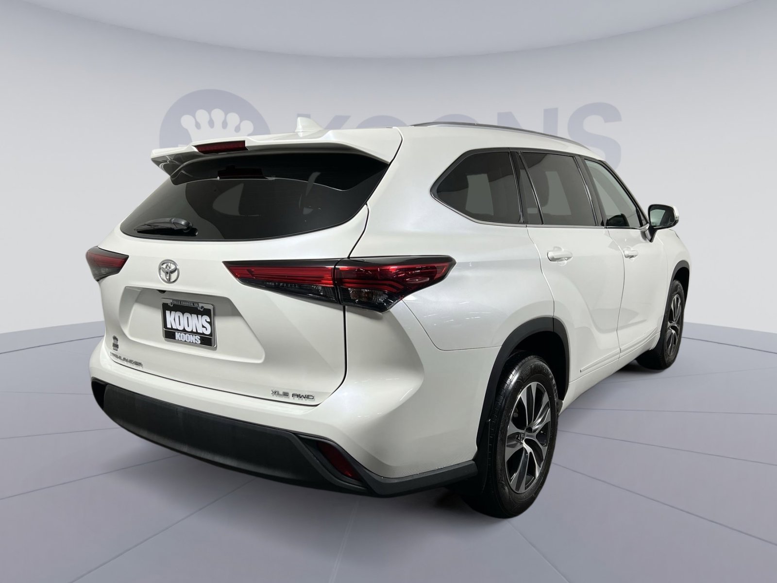 Used 2020 Toyota Highlander XLE image 7