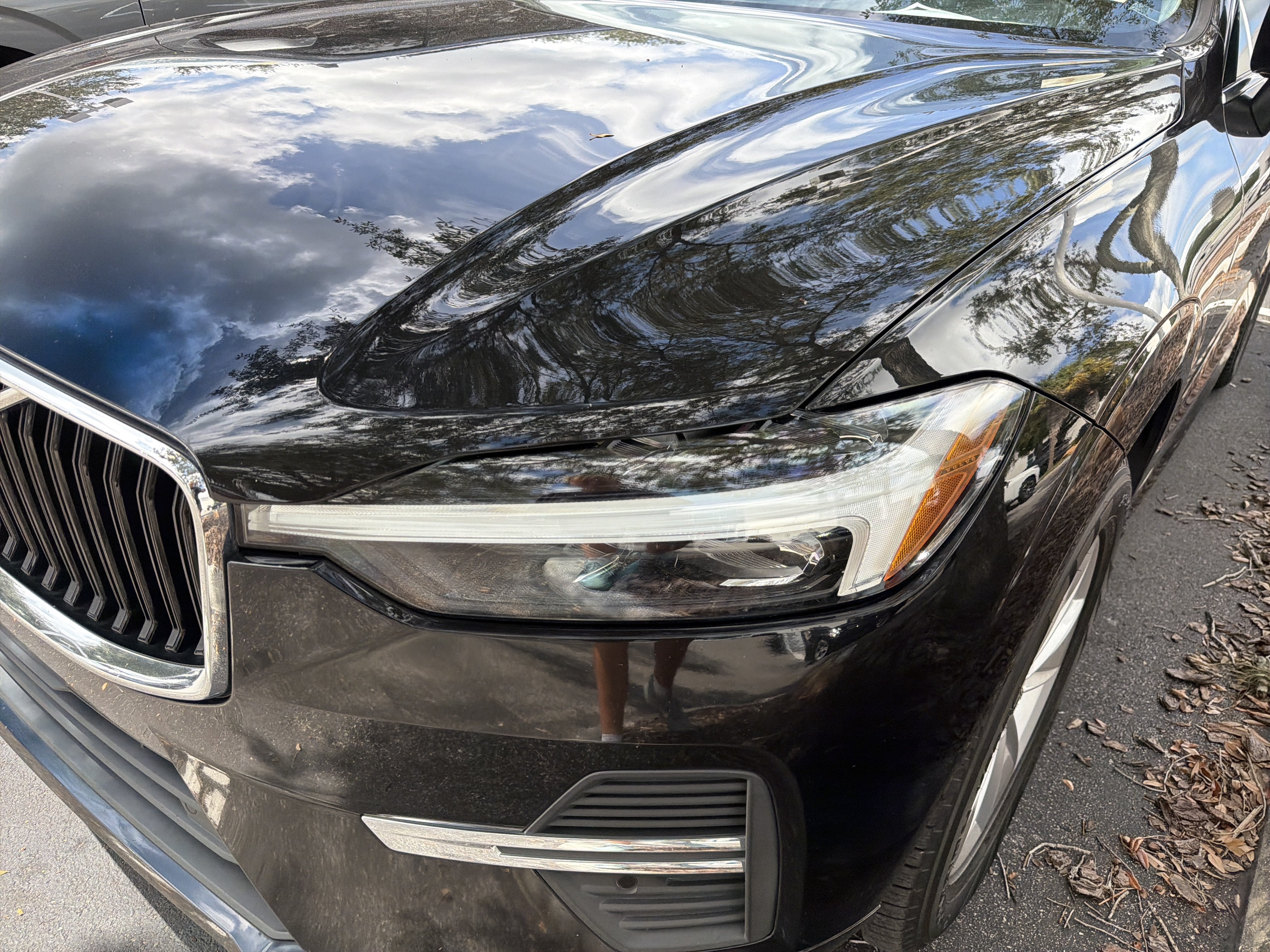 Used 2022 Volvo XC60 B5 Momentum AWD/4WD image 4