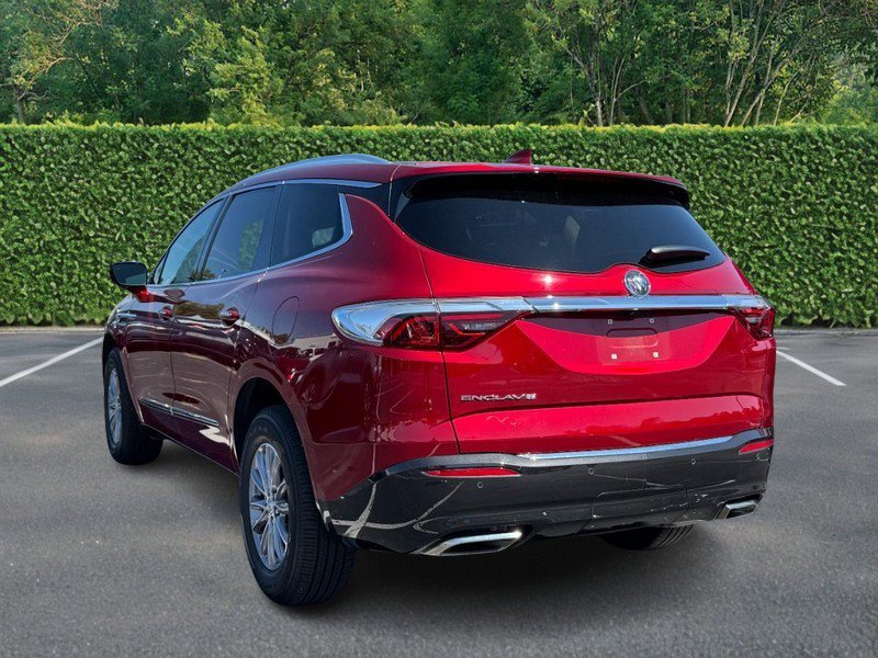 Used 2024 Buick Enclave Essence w/ Technology Package image 5