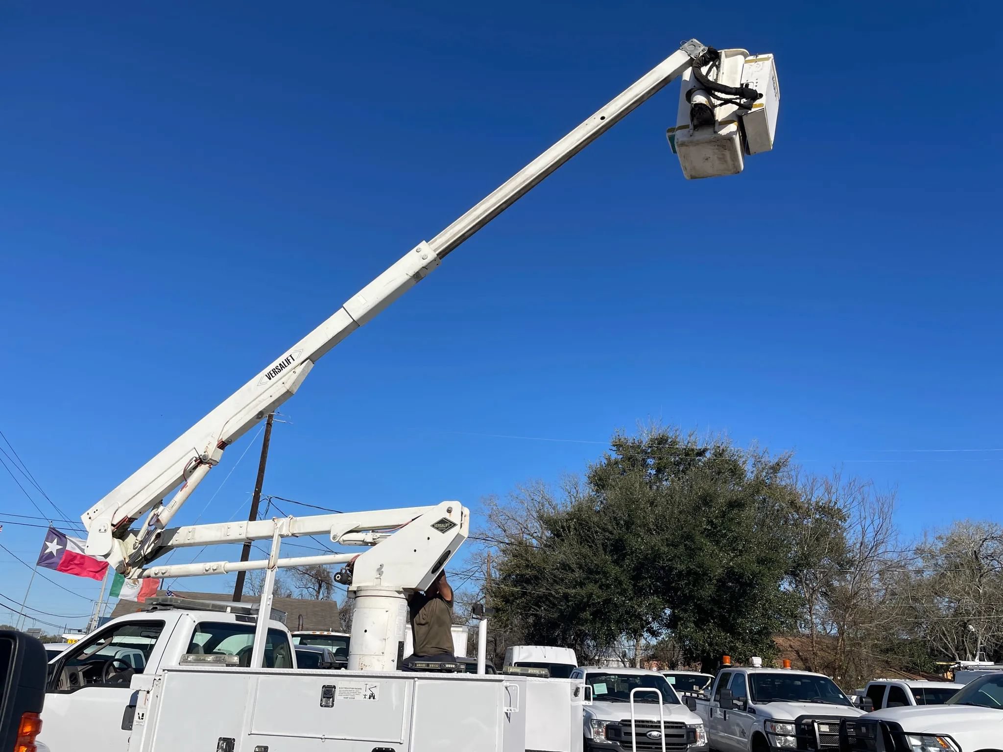 Used 2008 Ford F550 2WD Regular Cab Super Duty image 18