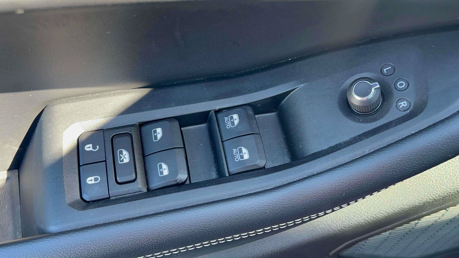 Used 2023 Jeep Grand Cherokee Altitude AWD/4WD image 22