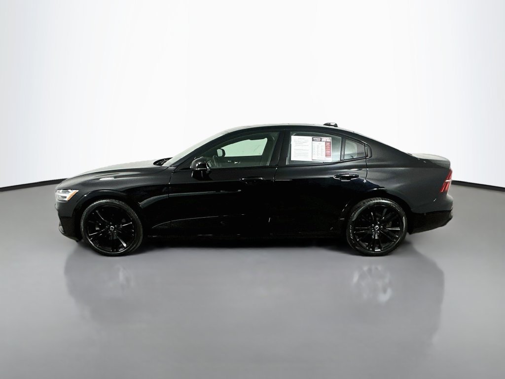 Used 2023 Volvo S60 B5 Plus FWD image 5