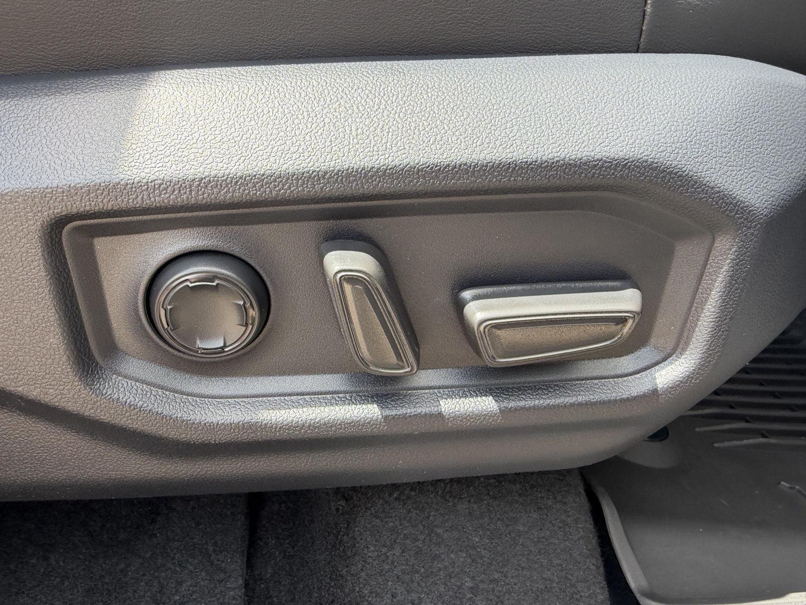 New 2026 Toyota Tundra Platinum AWD/4WD image 25