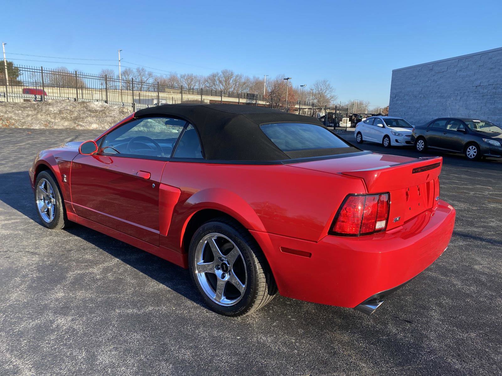 Used 2004 Ford Mustang Cobra image 3