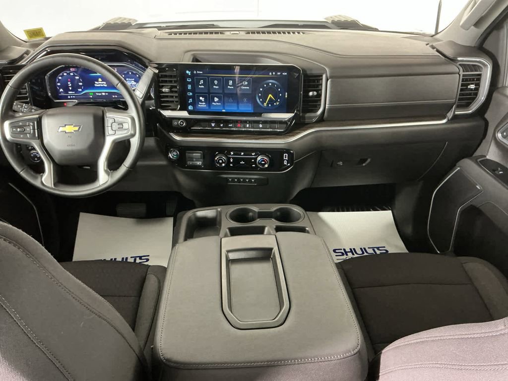 Used 2024 Chevrolet Silverado 2500 LT image 10