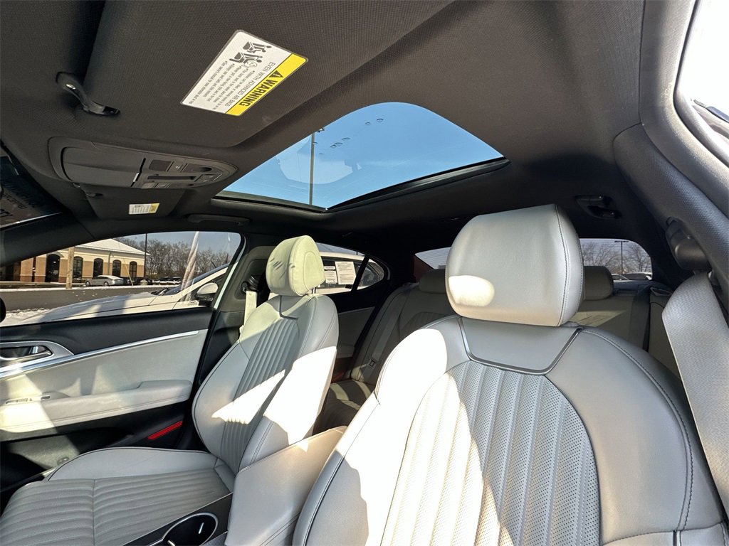 Used 2022 Genesis G70 2.0T w/ Prestige Package image 14