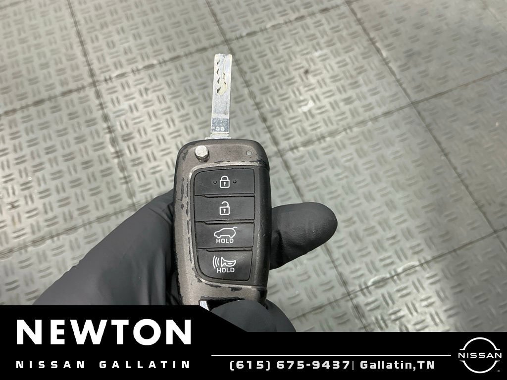 Used 2019 Hyundai Veloster 2.0 FWD image 32