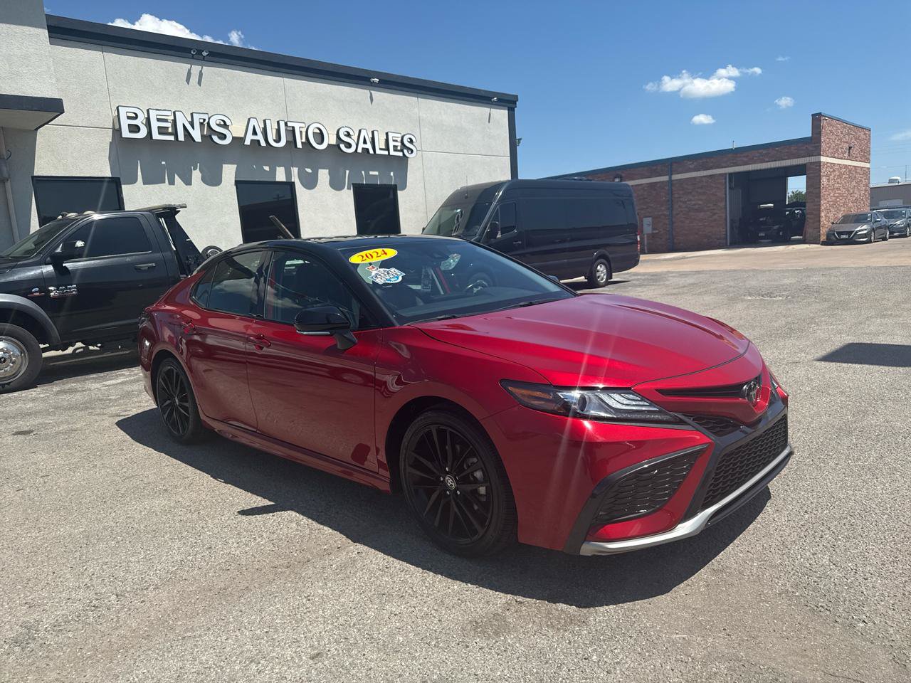 Used 2024 Toyota Camry XSE FWD image 4